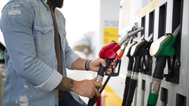 Autoconsumos bajo la lupa: el regreso a las Estaciones de Servicio y el desafío del cumplimiento