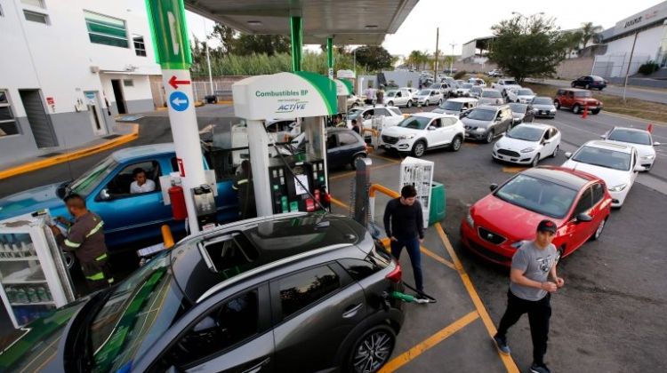 Cuando lo barato cuesta caro: el huachicol que daña autos y pone en duda la confianza del consumidor